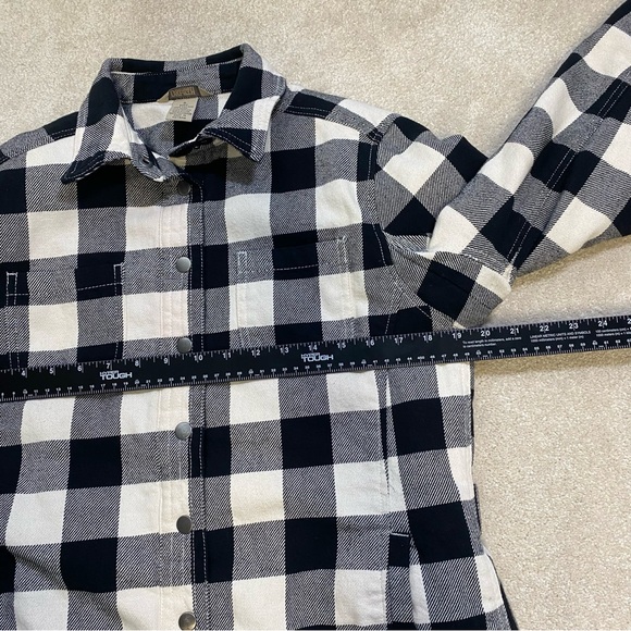 Duluth Trading Shacket Shirt Jacket Cream Black Check Fleece Lined Women's small - Picture 7 of 9